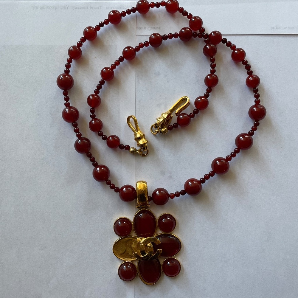 Vintage Chanel necklace (damaged) probably from the1990s.